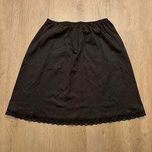 Vintage Warner’s Perfect Measure  Slip Black Antron III Nylon